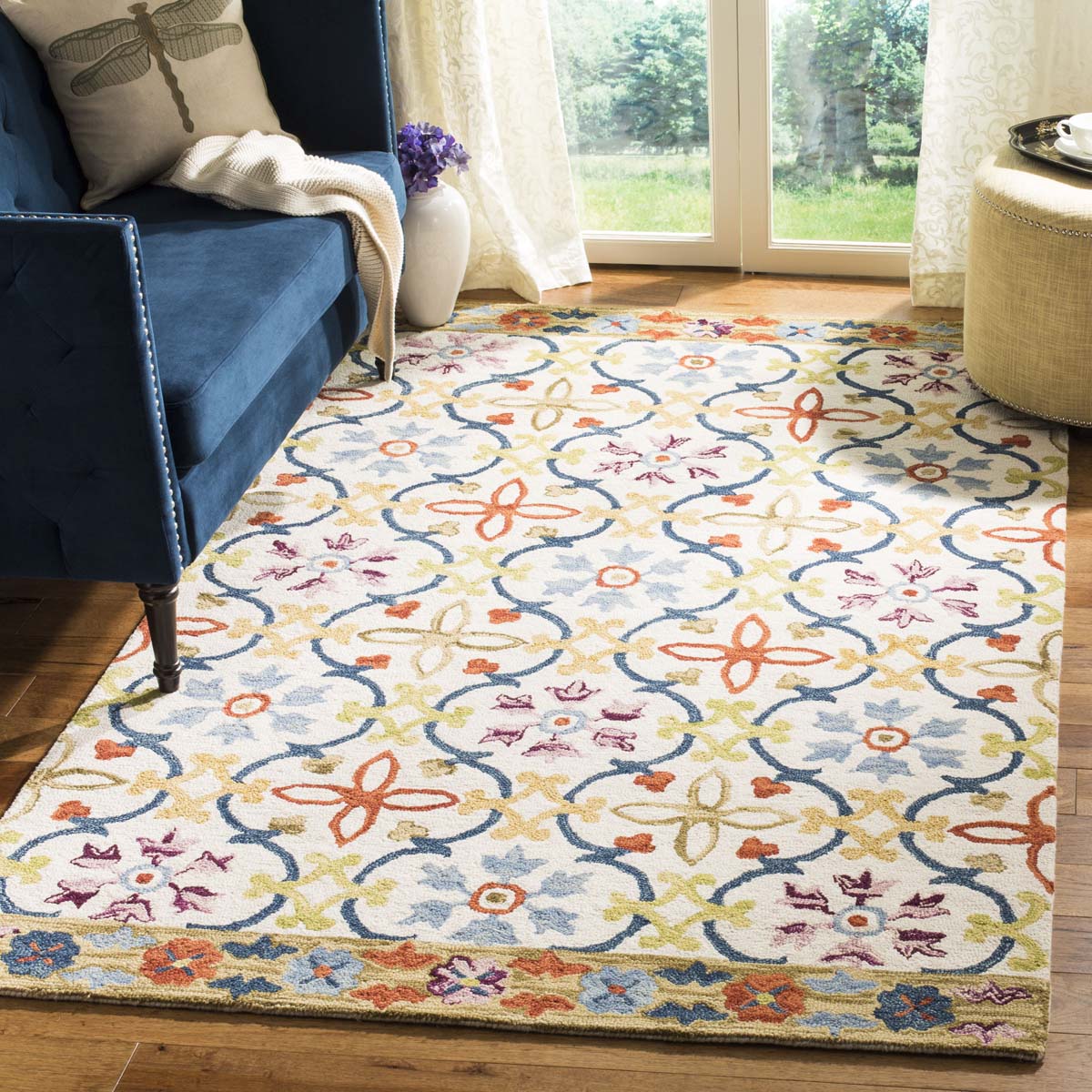 Safavieh Suzani 310 Rug, SZN310 - Ivory / Multi