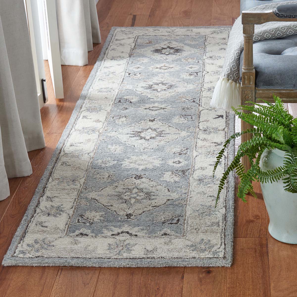 Safavieh Suzani 331 Rug, SZN331 - Grey / Ivory