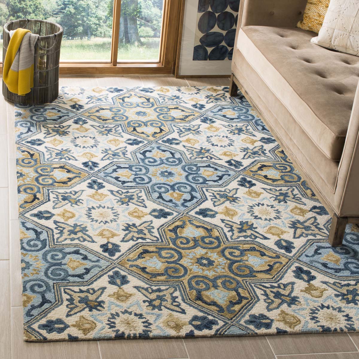 Safavieh Suzani 380 Rug, SZN380 - Ivory / Blue