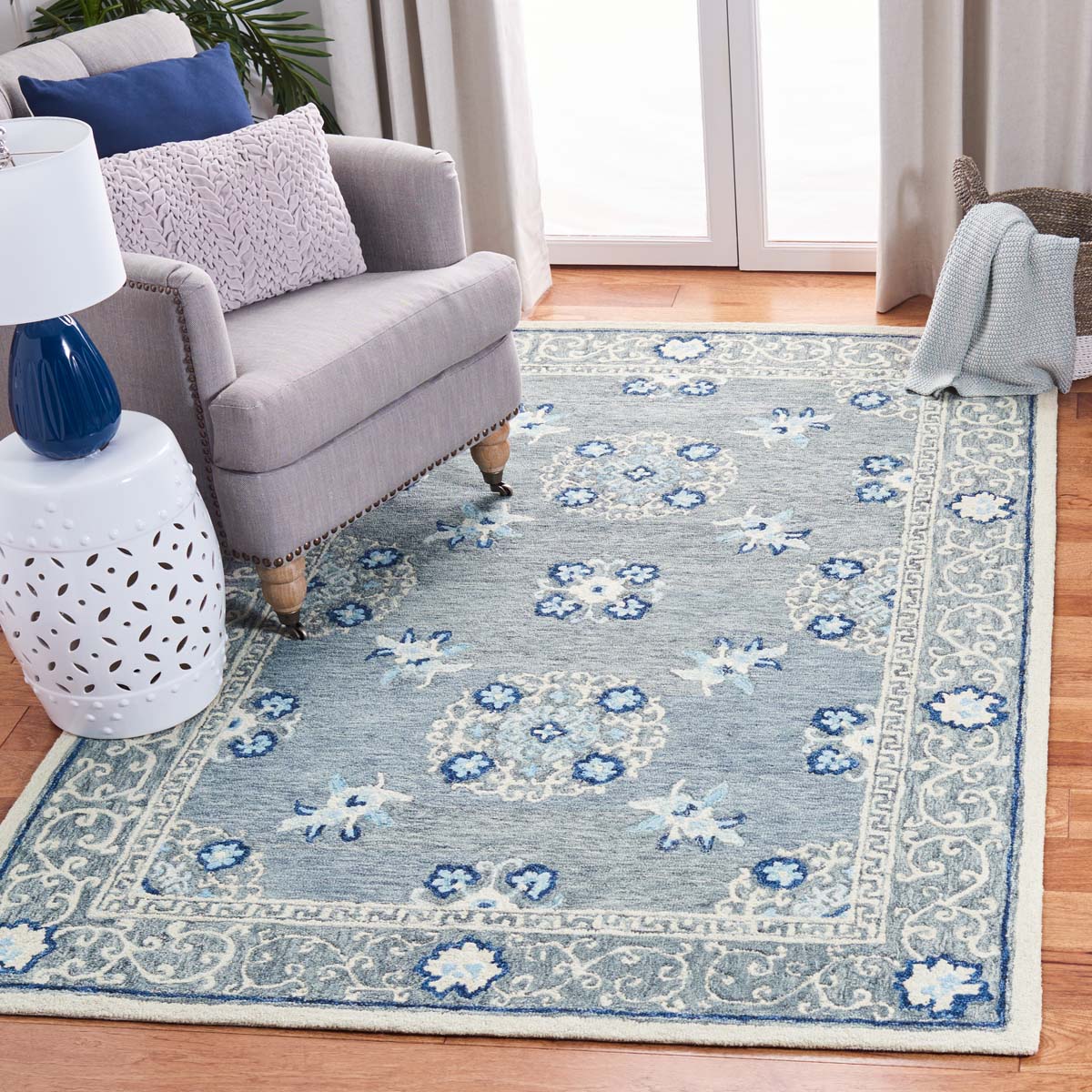 Safavieh Suzani 504 Rug, SZN504 - Grey / Ivory