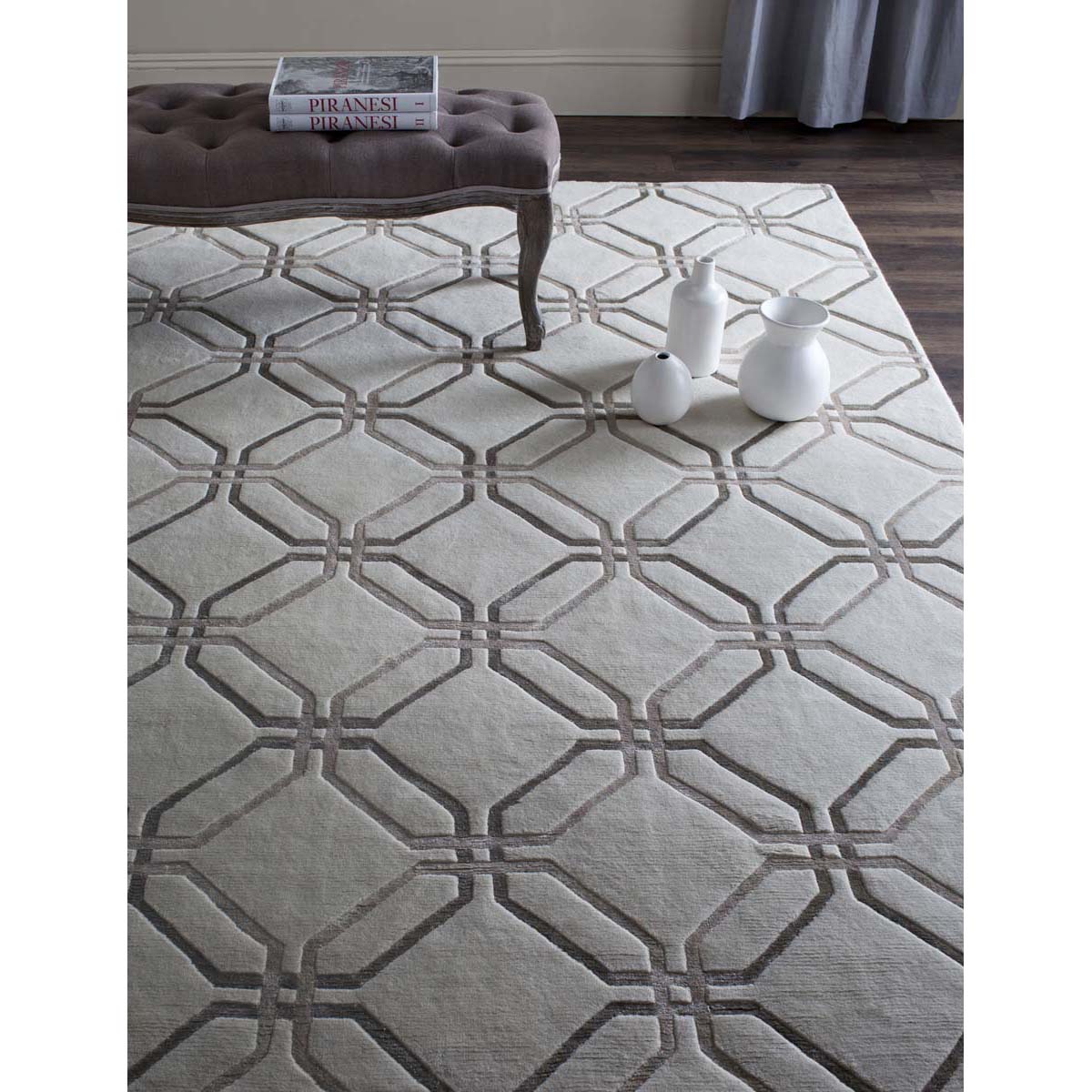 Safavieh Tibetan 51A Rug, TB051A - White