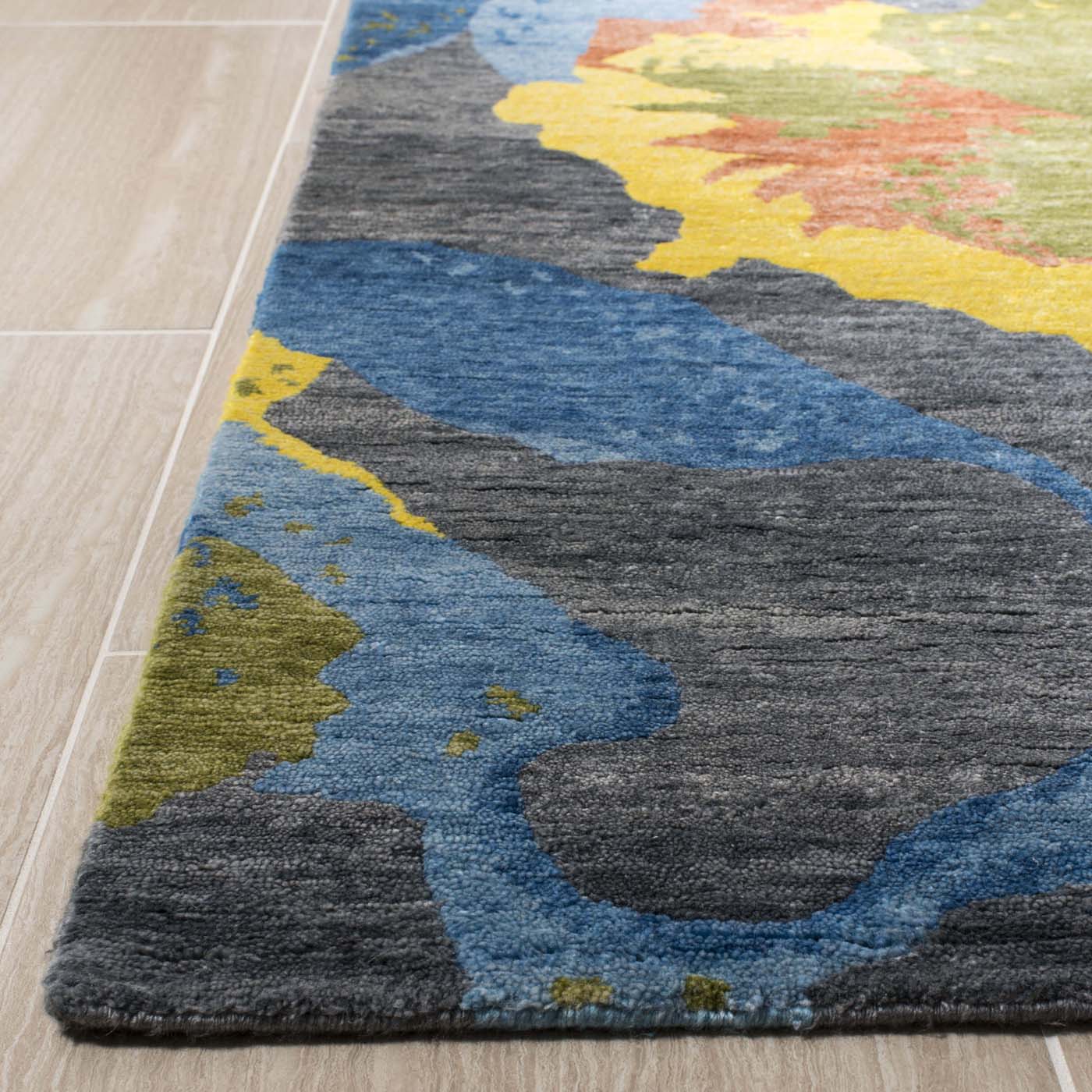 Safavieh Tibetan 40 Rug, TB840 - Blue / Multi