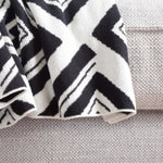 Safavieh Veda Throw , THR403 - Black / Ivory