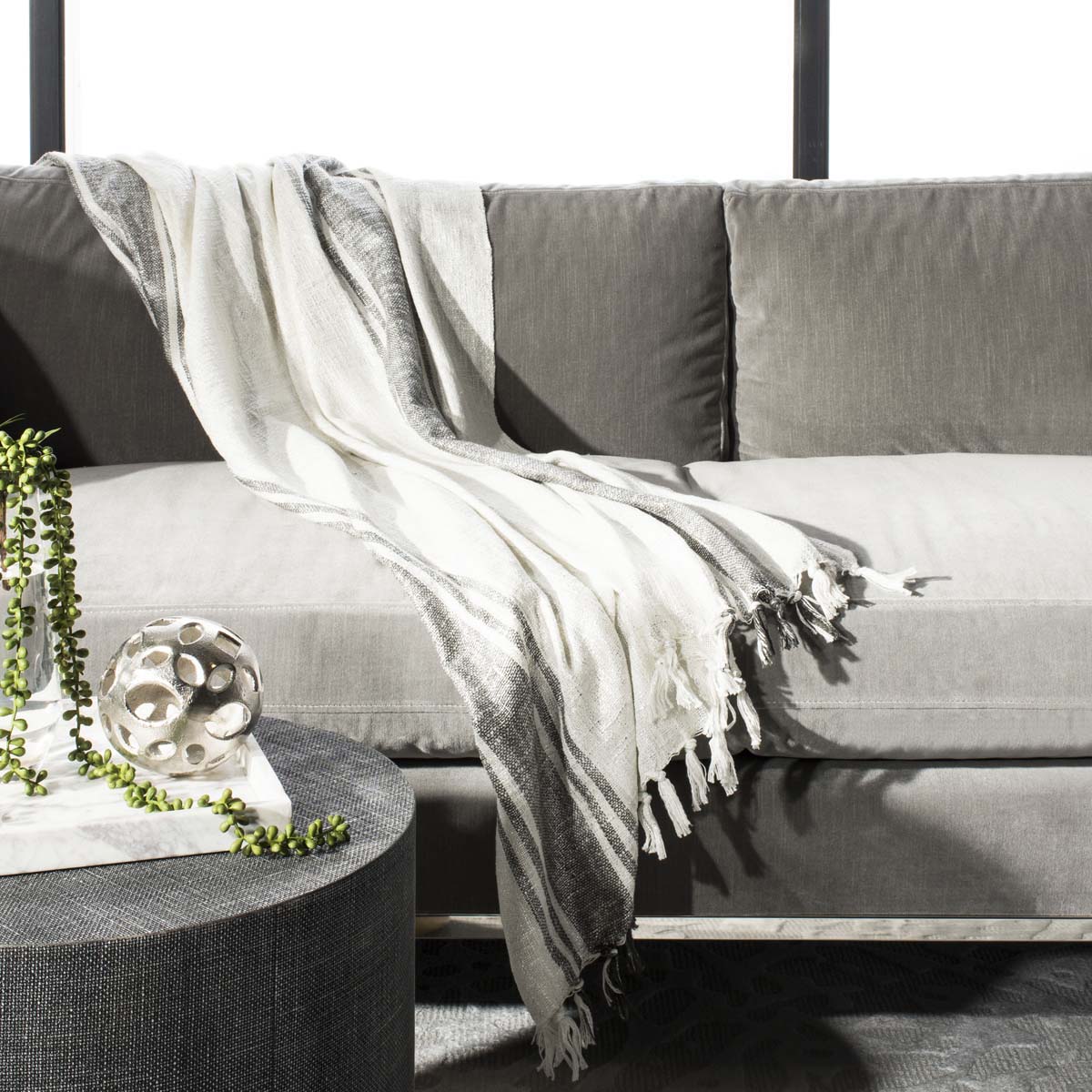 Safavieh Alita Metallic Throw, THR852 - White/Grey/Silver