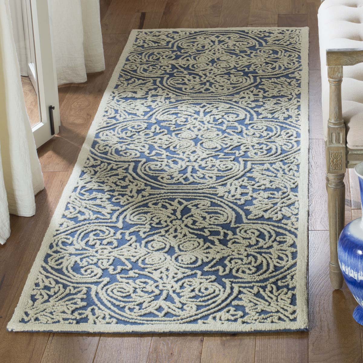 Safavieh Trace 101 Rug, TRC101 - Blue / Ivory