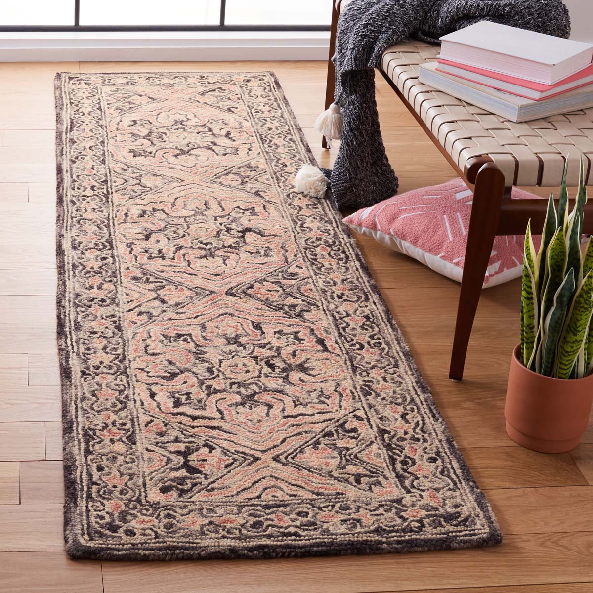 Safavieh Trace 507 Rug, TRC507 - Black / Red