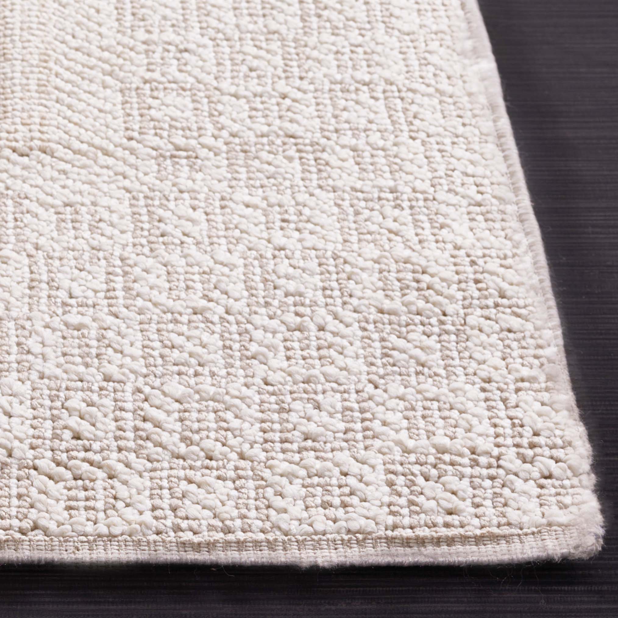 Safavieh Trends 106 Rug, TRD106 - Beige / Ivory