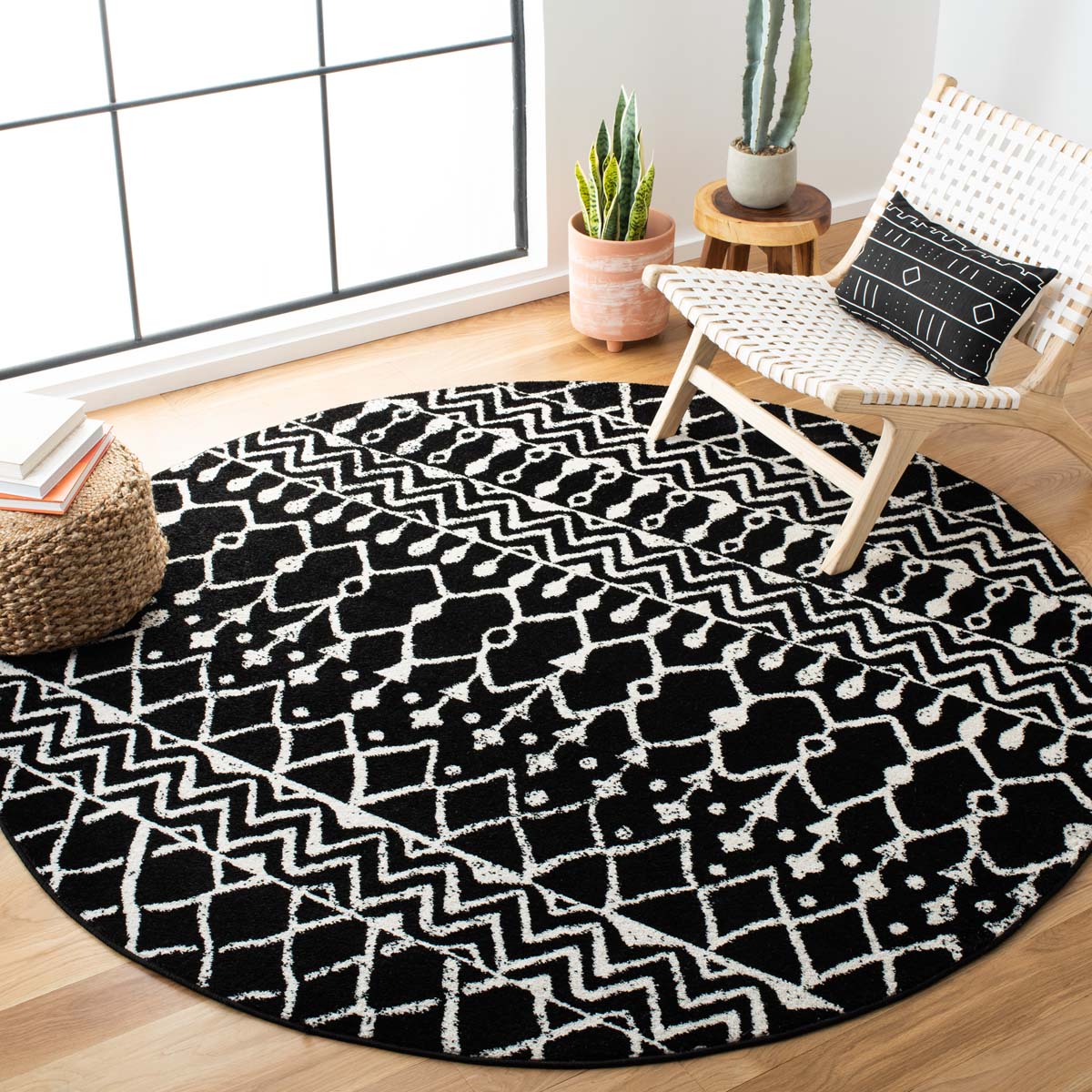 Safavieh Tulum 270 Rug, TUL270 - Black / Ivory