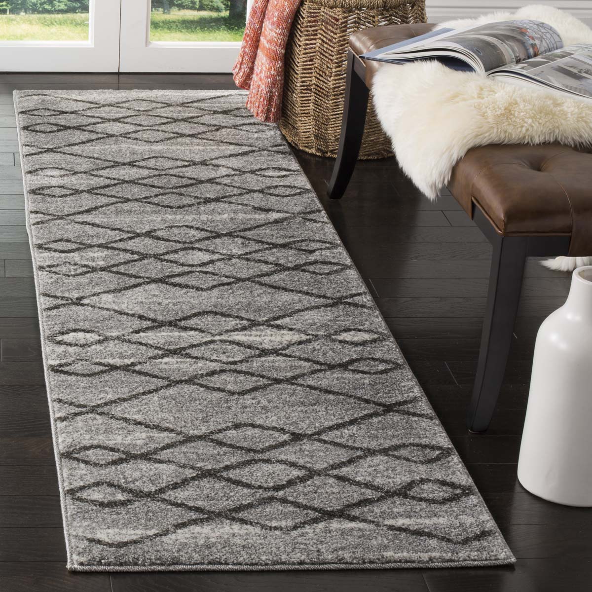 Safavieh Tunisia 297 Rug, TUN297 - Grey / Black