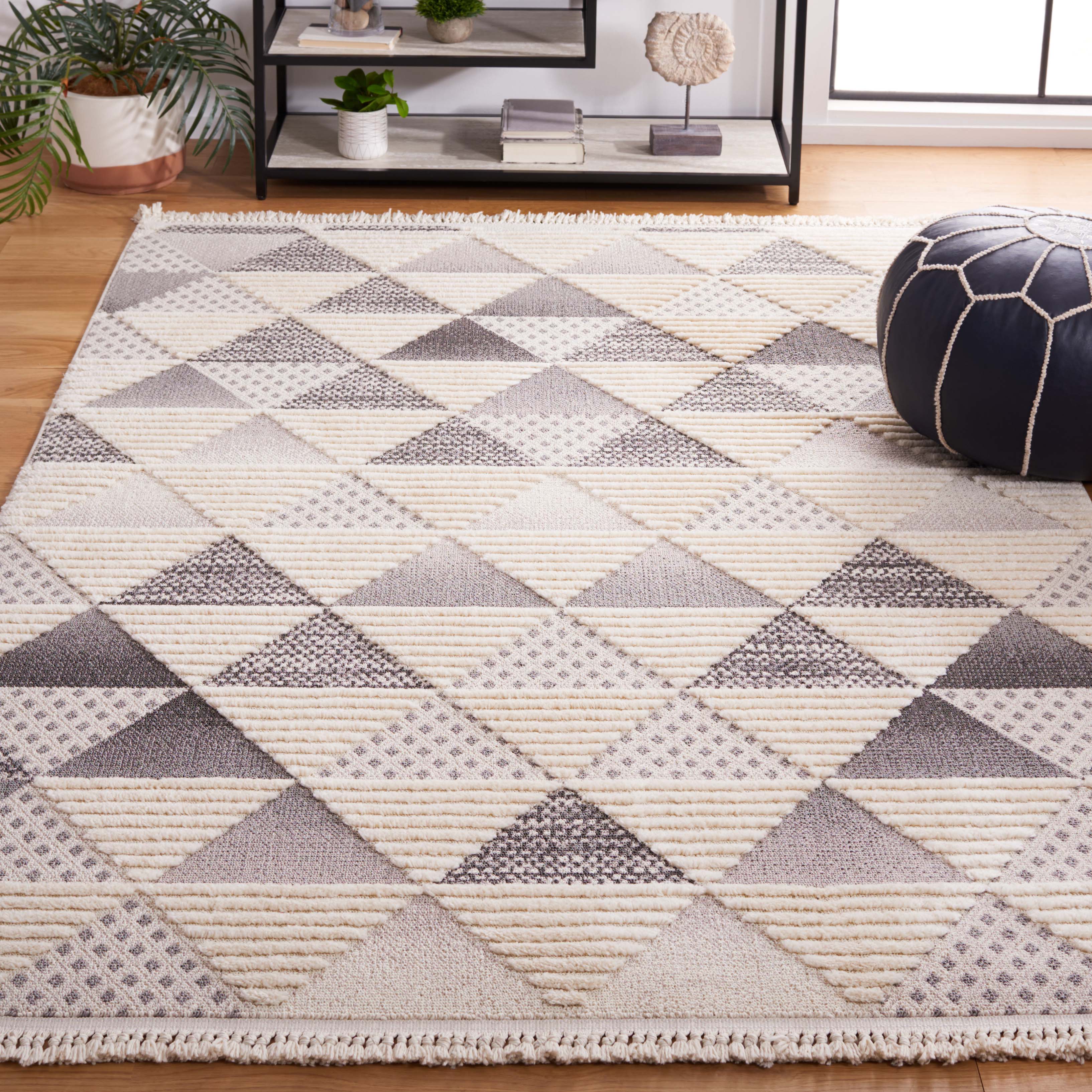 Safavieh Urban 206 Rug, URB206 - Grey / Ivory