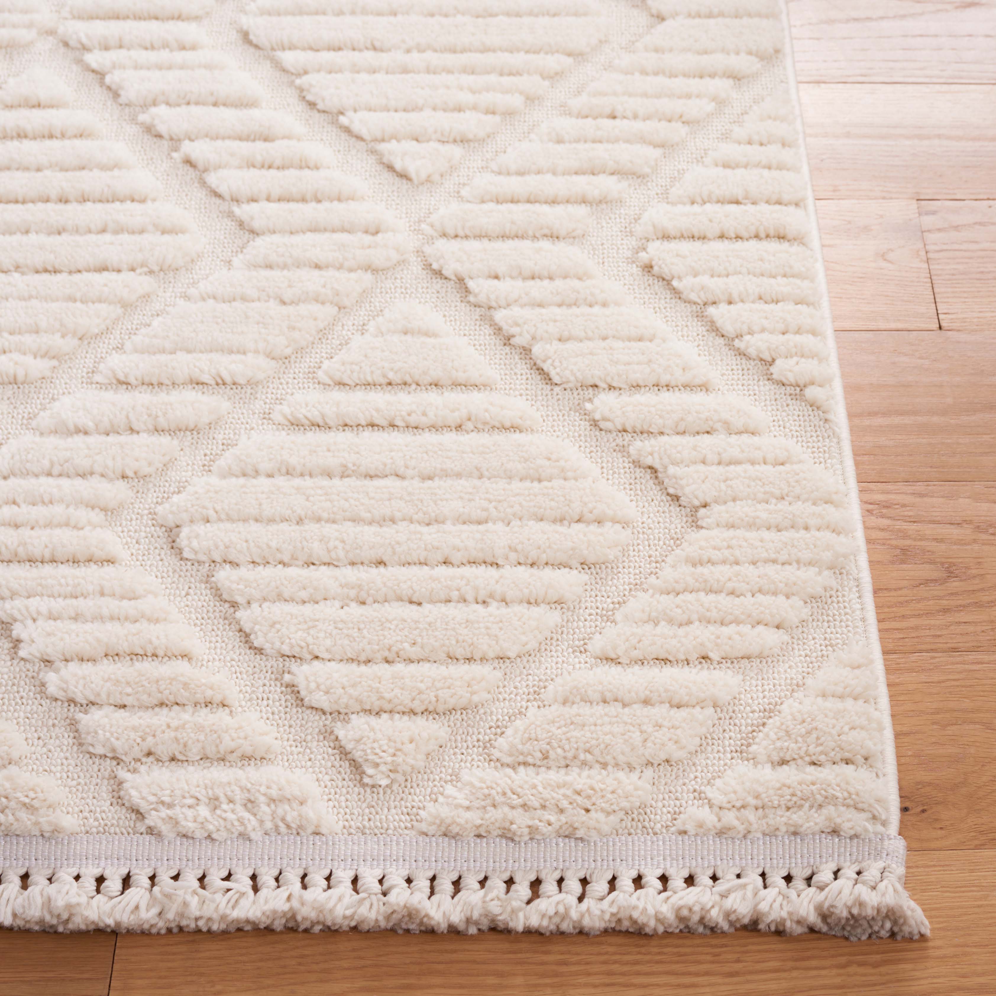 Safavieh Urban 208 Rug, URB208 - Ivory