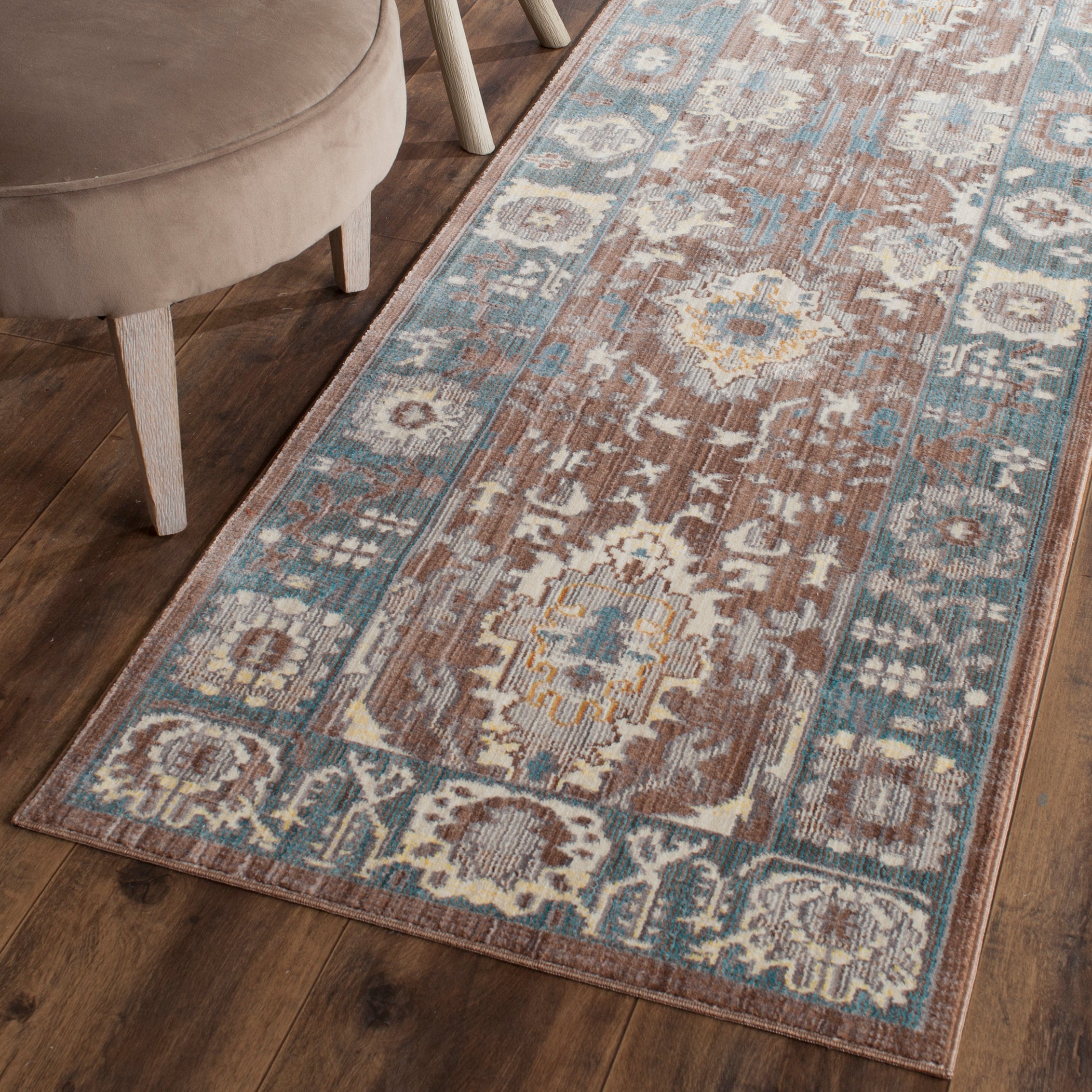 Safavieh Valencia 122 Rug, VAL122 - Chocolate / Alpine