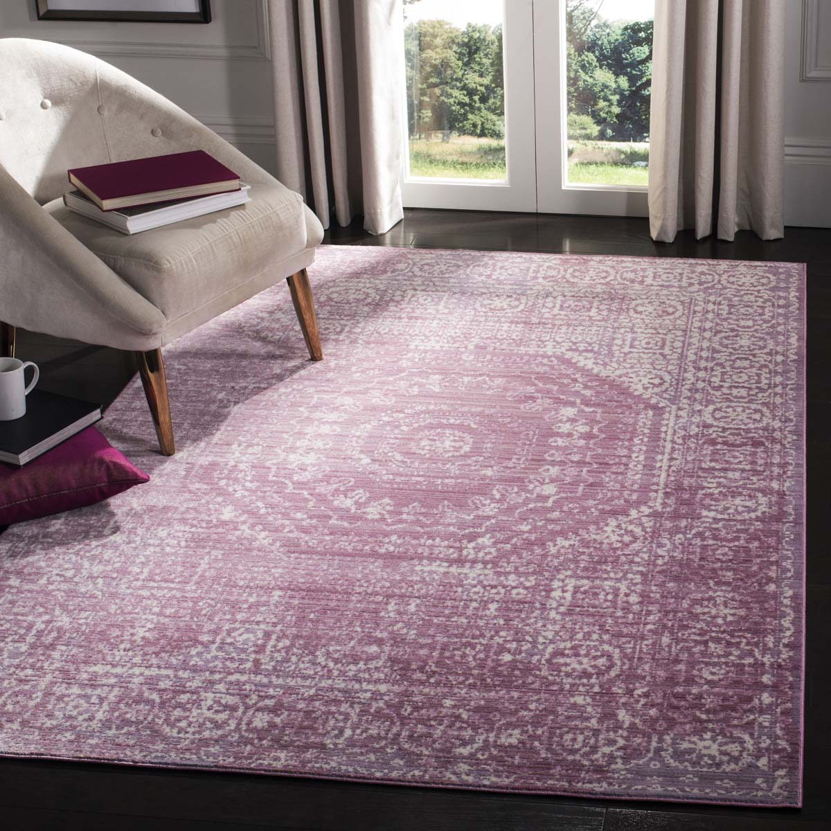 Safavieh Valencia 205 Rug, VAL205 - Fuchsia / Multi