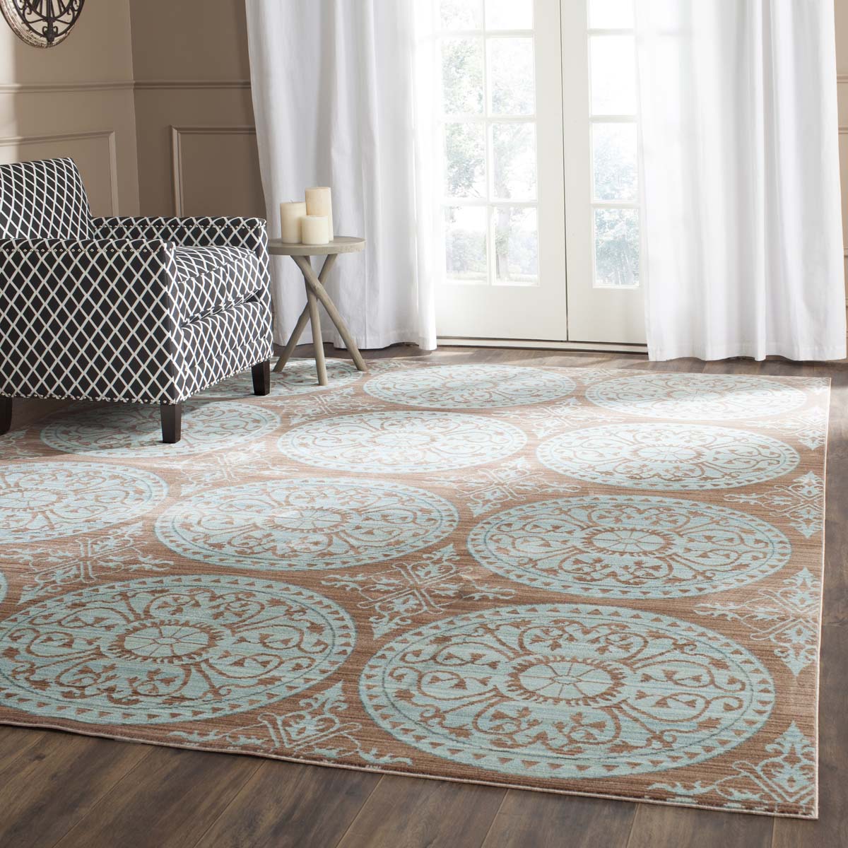 Safavieh Valencia 214 Rug, VAL214 - Brown / Alpine