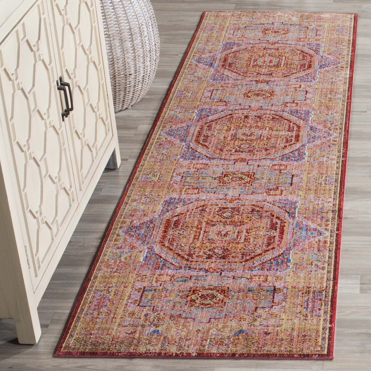 Safavieh Valencia 216 Rug, VAL216 - Multi