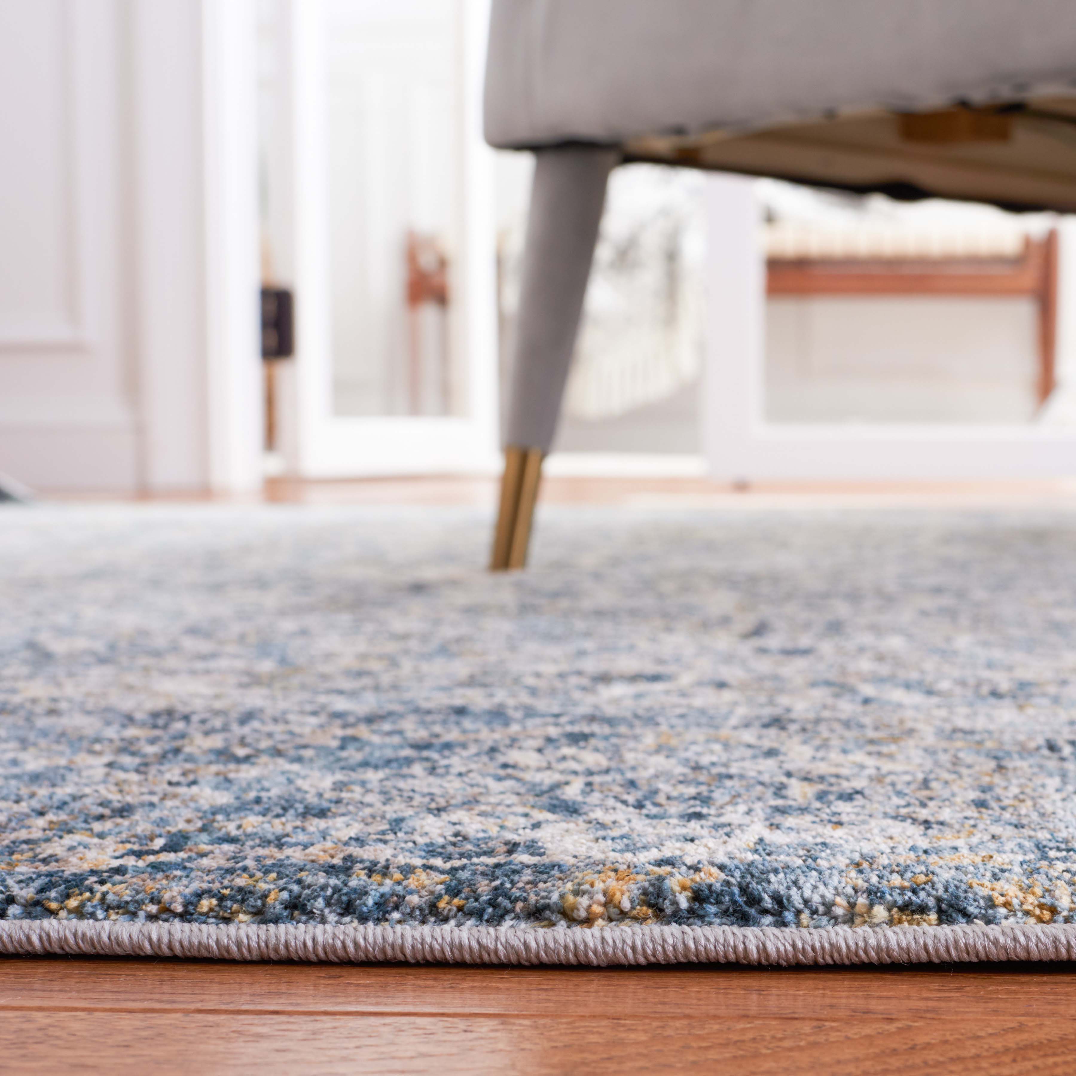 Safavieh Valencia 570 Rug, VAL570 - Blue