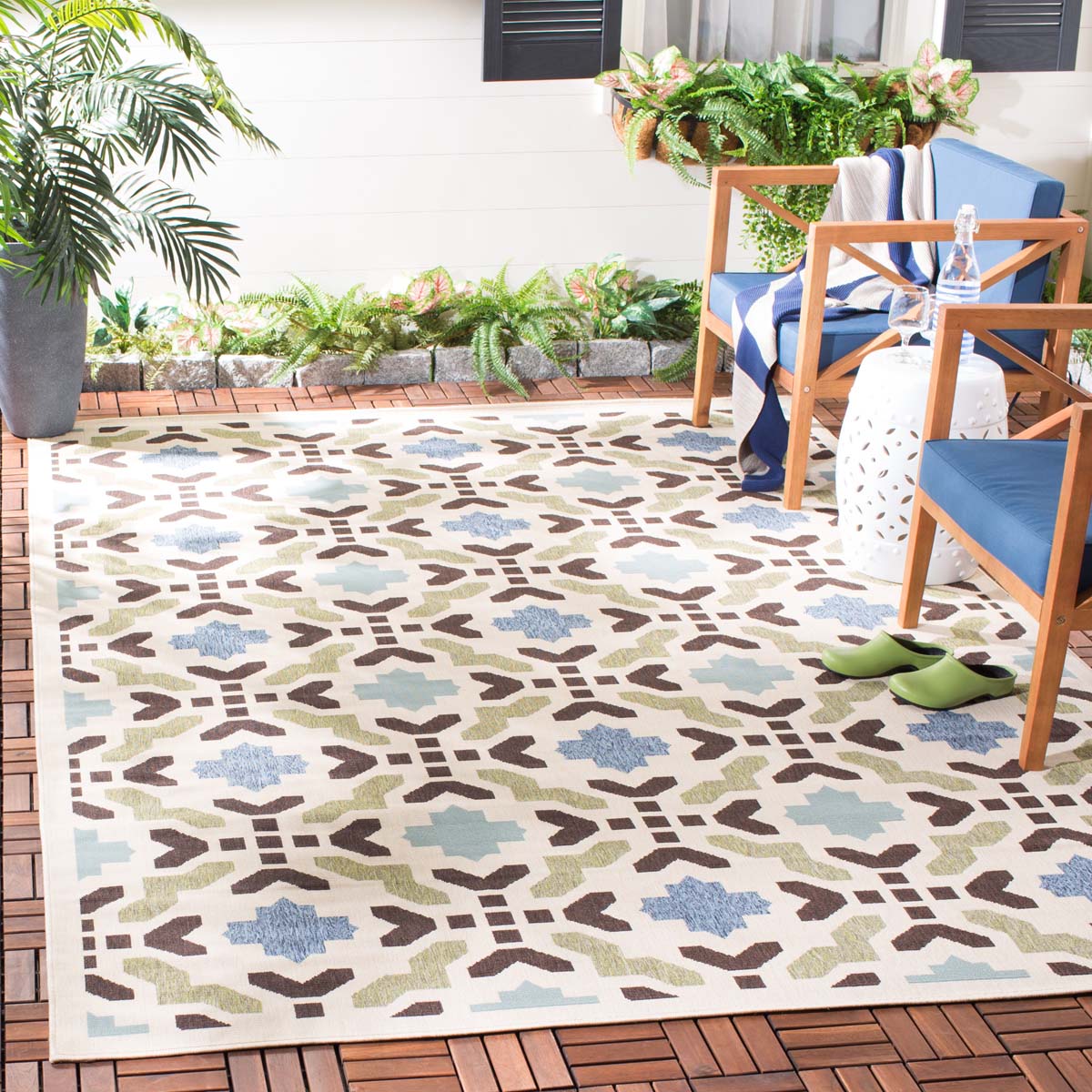 Safavieh Veranda 080 Rug, VER080 - Cream / Aqua