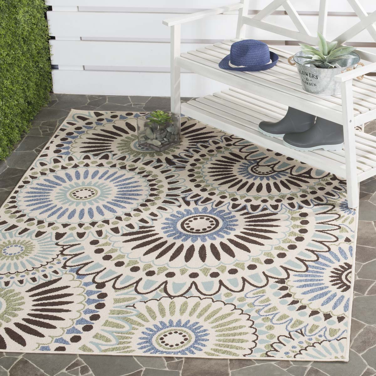 Safavieh Veranda 091 Rug, VER091 - Cream / Blue