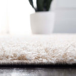 Safavieh Venus Shag 520 Rug, VNS520 - Ivory