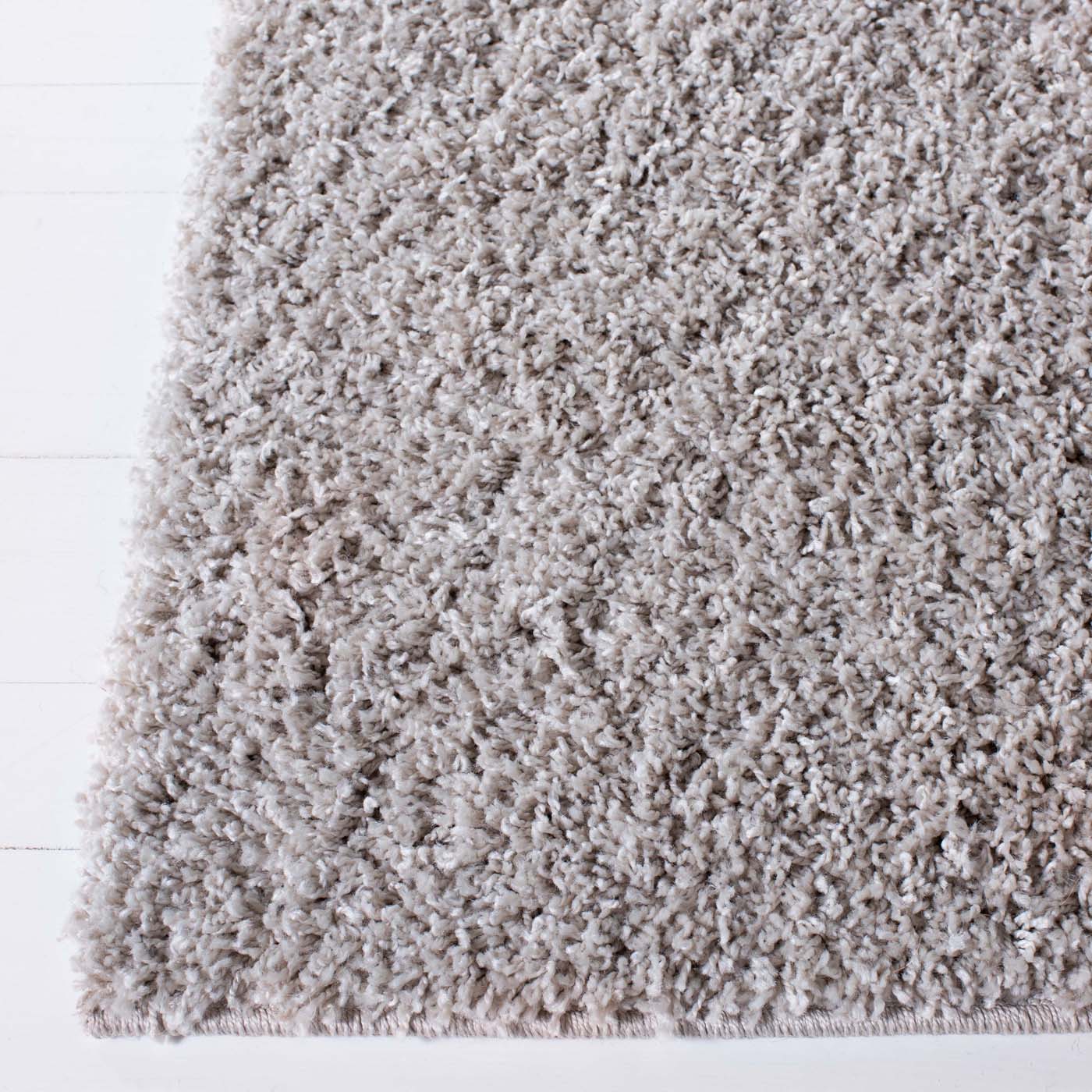 Safavieh Venus Shag 520 Rug, VNS520 - Light Grey