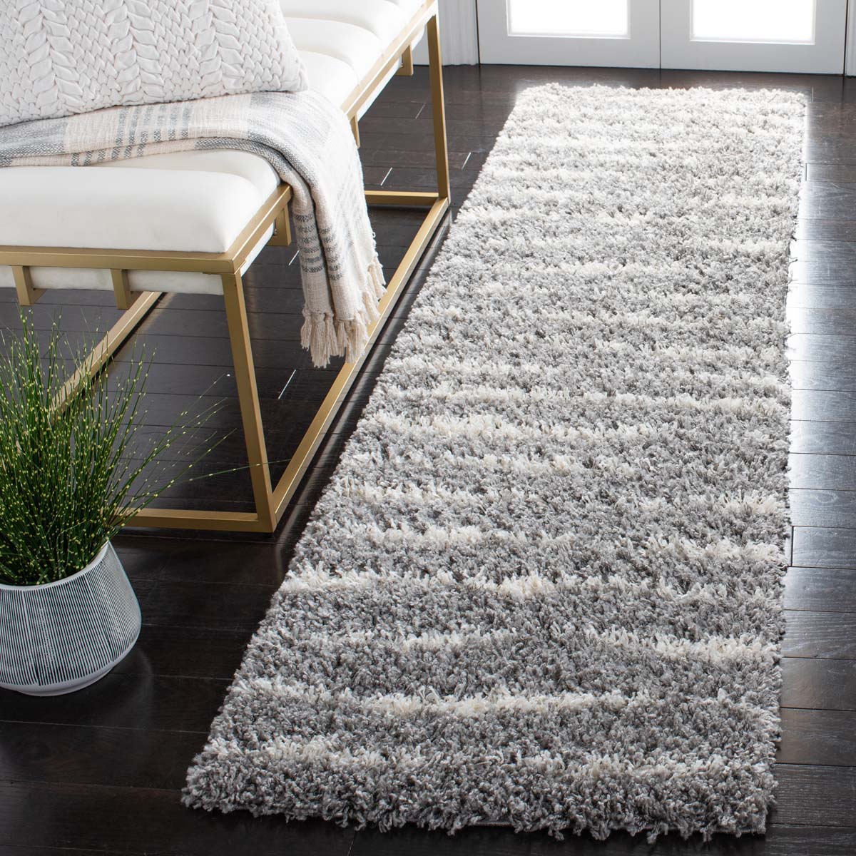 Safavieh Venus Shag 603 Rug, VNS603 - Grey / Ivory