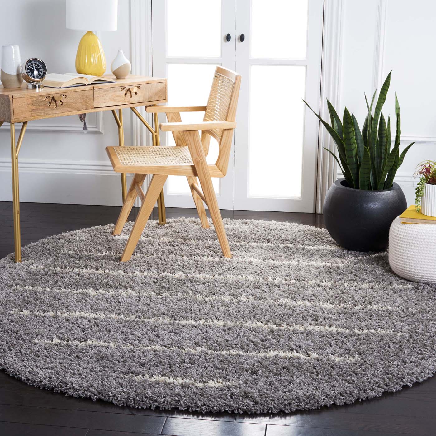 Safavieh Venus Shag 604 Rug, VNS604 - Grey / Ivory