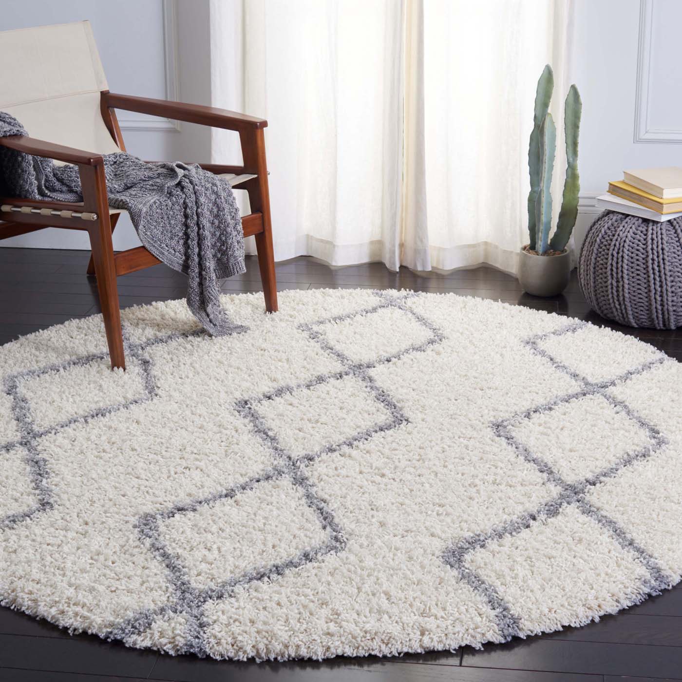 Safavieh Venus Shag 682 Rug, VNS682 - Ivory / Grey