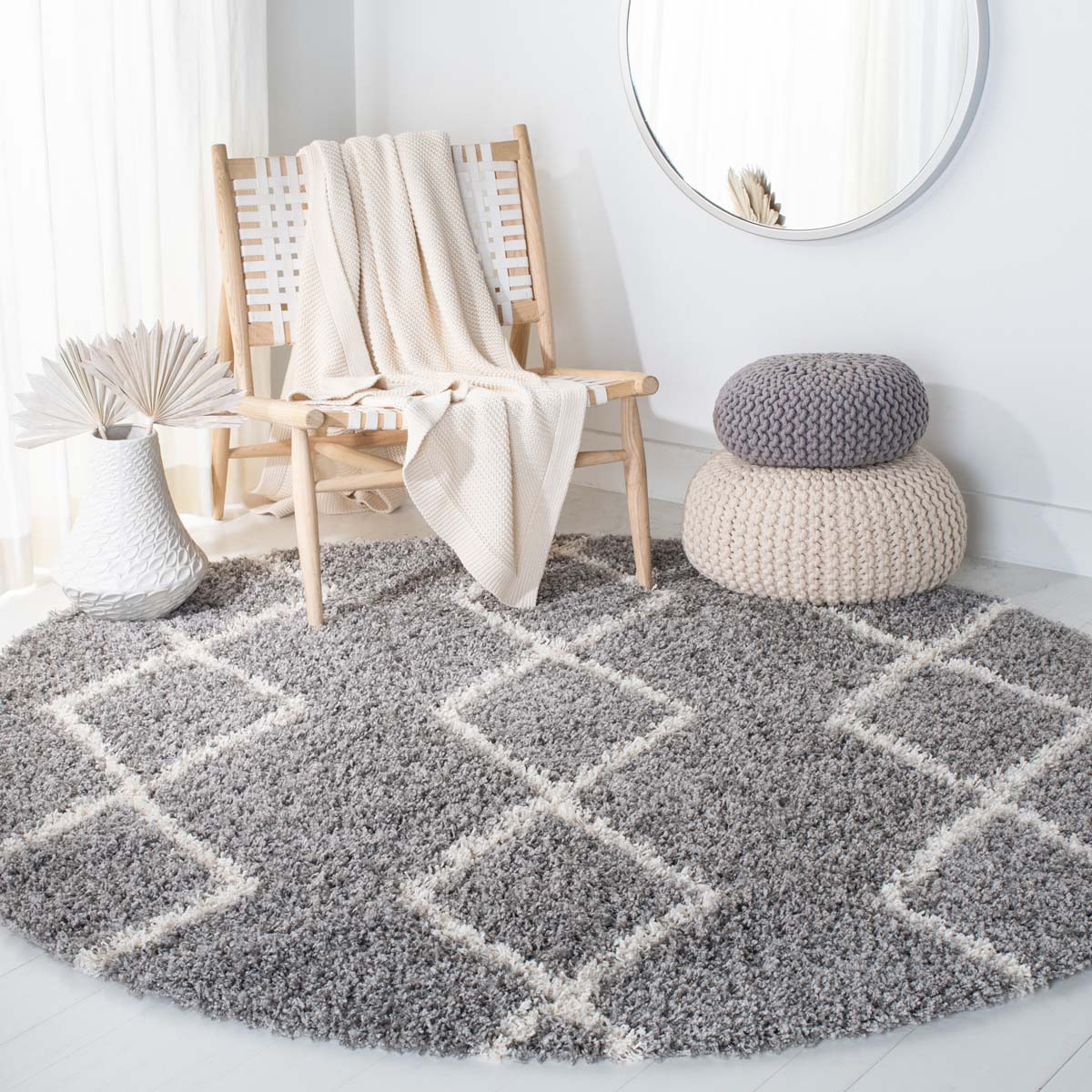 Safavieh Venus Shag 682 Rug, VNS682 - Grey / Ivory