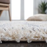 Safavieh Venus Shag 684 Rug, VNS684 - Ivory / Grey