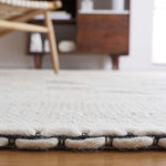 Safavieh Vermont 154 Rug, VRM154 - Ivory / Black