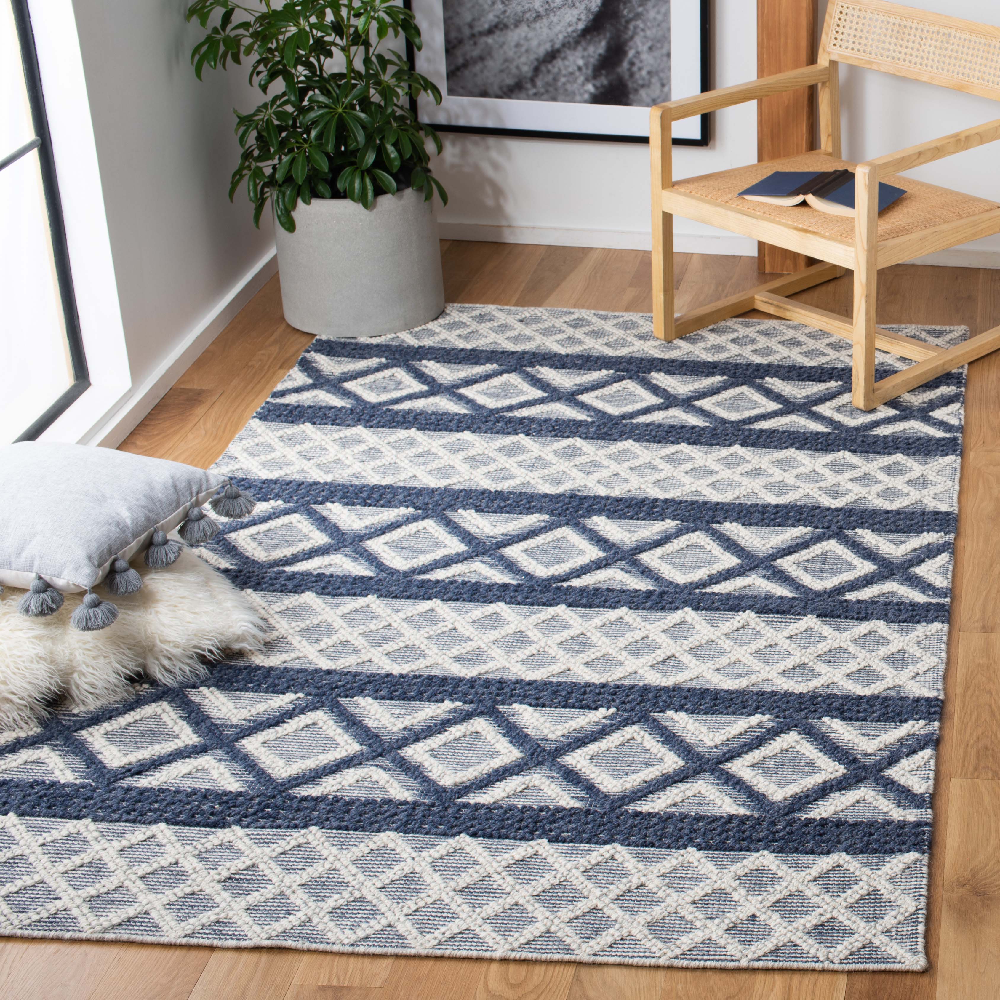 Safavieh Vermont 211 Rug, VRM211 - Ivory / Blue