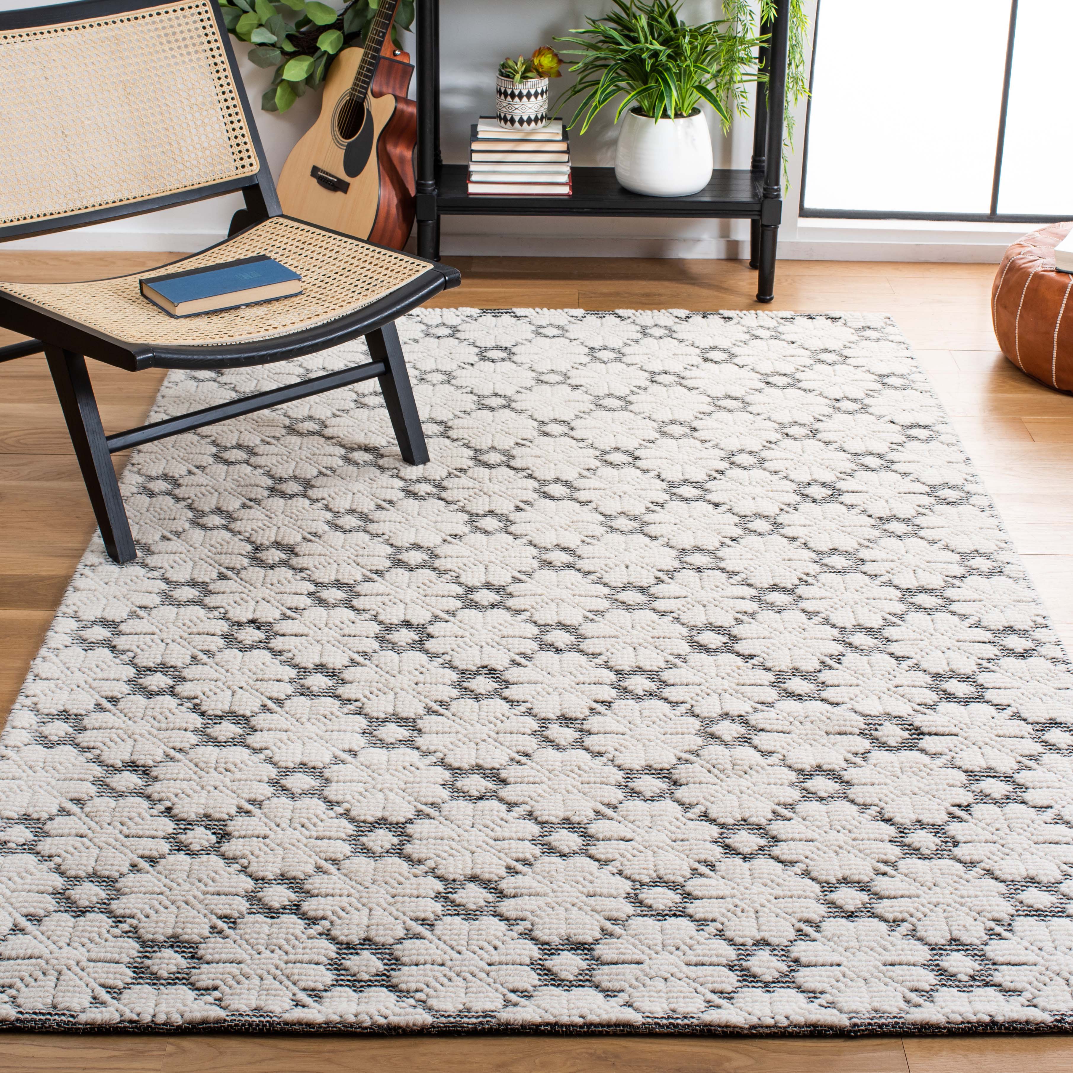 Safavieh Vermont 303 Rug, VRM303 - Ivory / Black