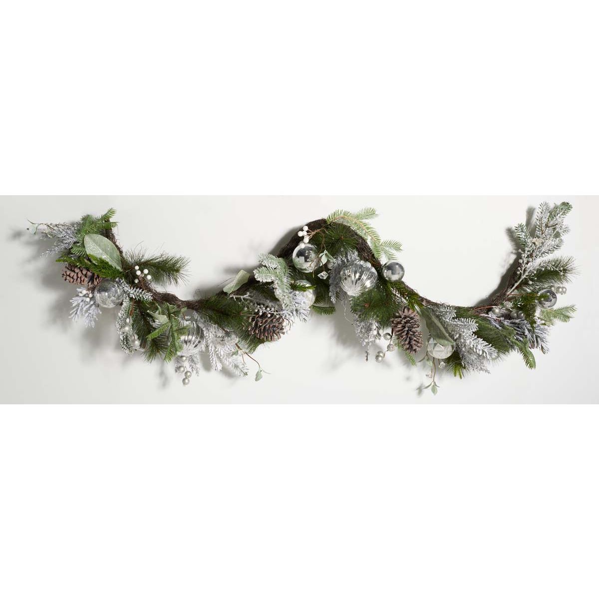 Safavieh Faux 28 Snowy Pine Garland , FXP1080 - Silver / Green